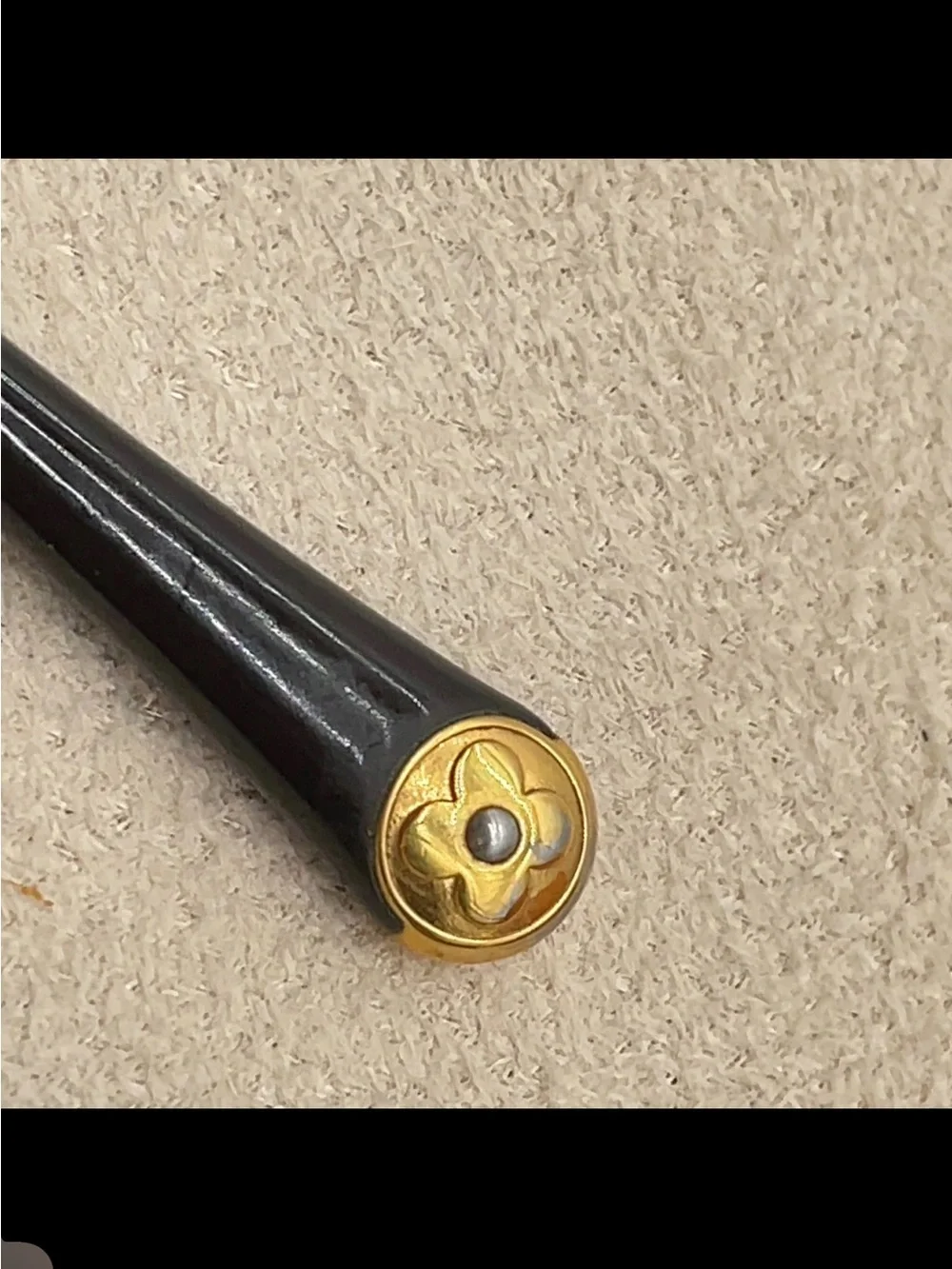 Louis Vuitton Sunglasses - Picture 10 of 12